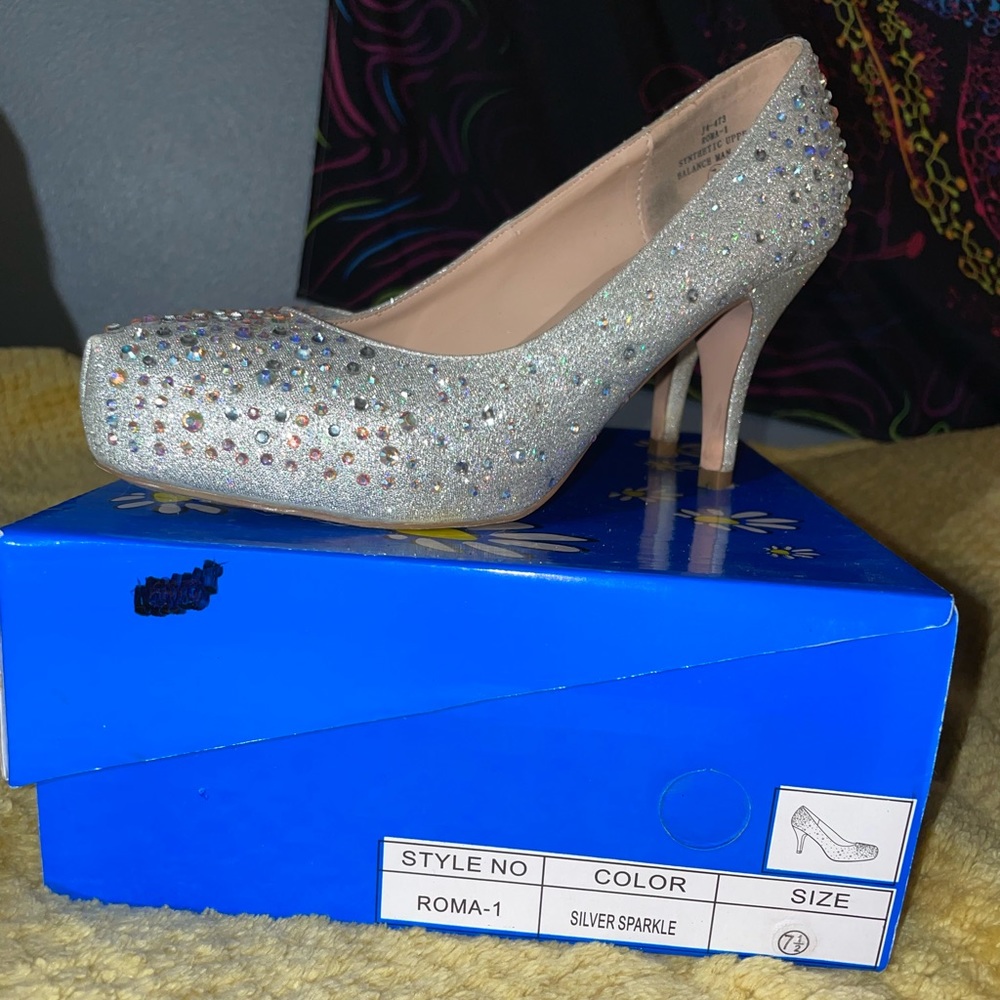 Women’s Sliver Rhinestone Heels - Picture 4 of 5
